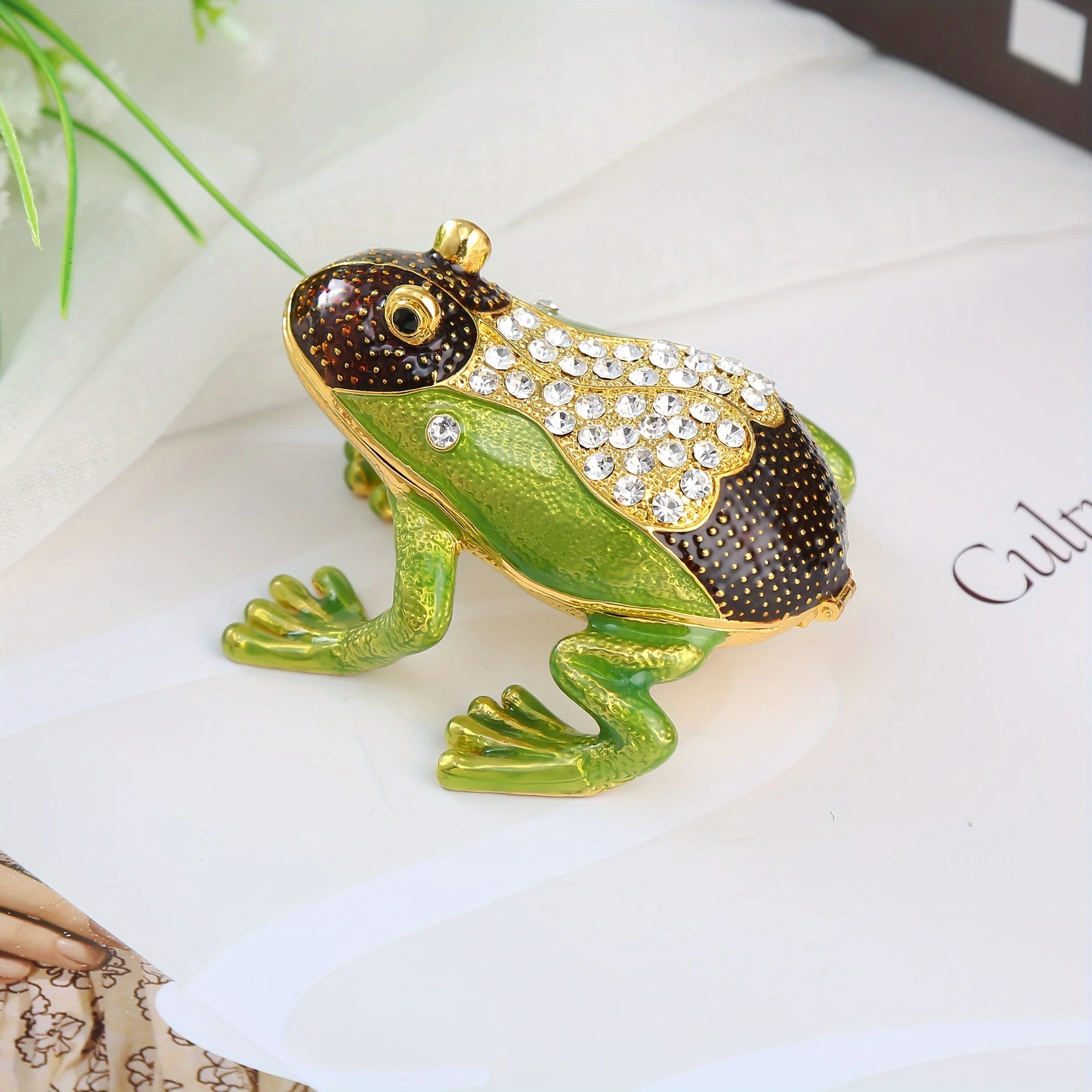 1Pcs Mode Zu Öffnende Grüne Bling Zirkon Frosch Emaille Schmuck Lagerung Box Nette Persönlichkeit Hause Wohnzimmer Handwerk Ornamente