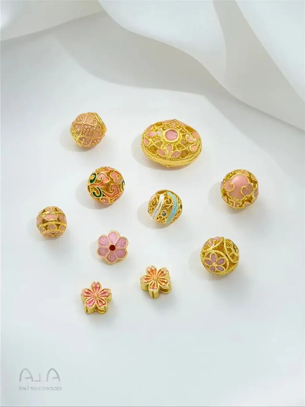 

Pink Oil Drop Gold-plated Cloisonne Pink Cherry Blossom Bead Spacer Ball Straight Tube DIY Bracelet Bracelet Jewelry Accessories