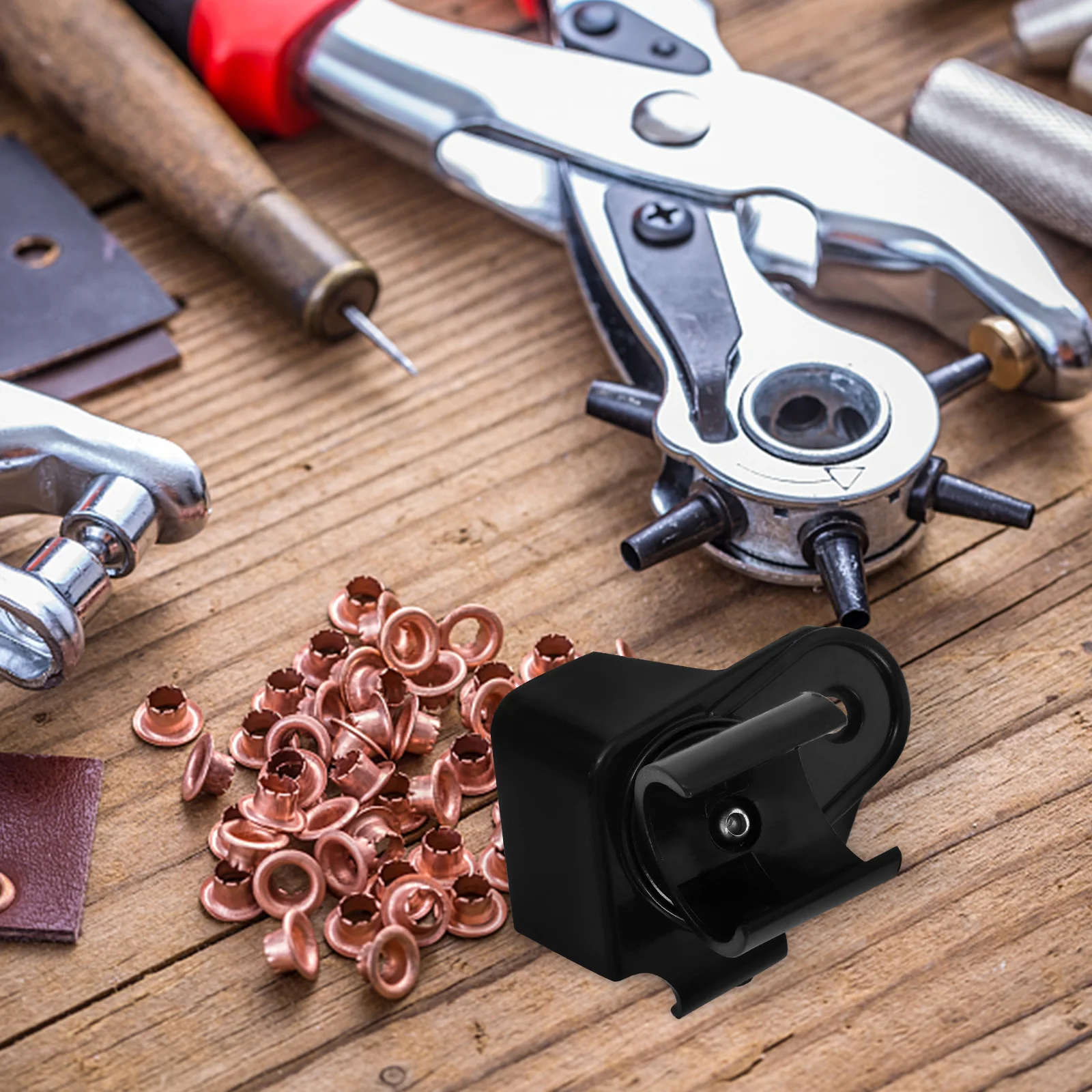 

Hard Hat Flashlight Clip Sturdy Light Mount Holder Hands-Free Construction Work Lighting Hard Hat Light Clips