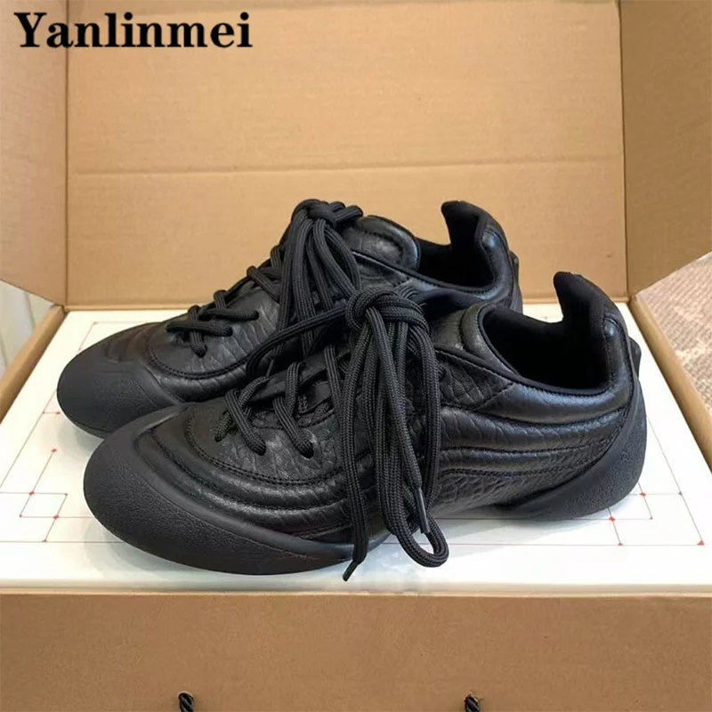 

Classics Cow Suede Sneakers Women Lace Up Round Toe Outdoor Running Shoes Comfort Walking Shoes Casual Flat Sports Shoes Woman