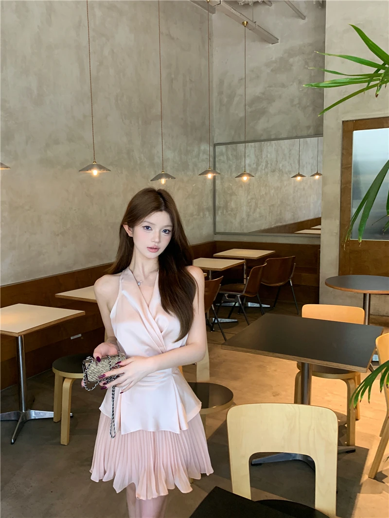 

Elegant Satin V-Neck Sleeveless Vest Women's Summer Fashion Set Tulle Half-Skirt Pink Two-Piece Set Casual Commute Style
