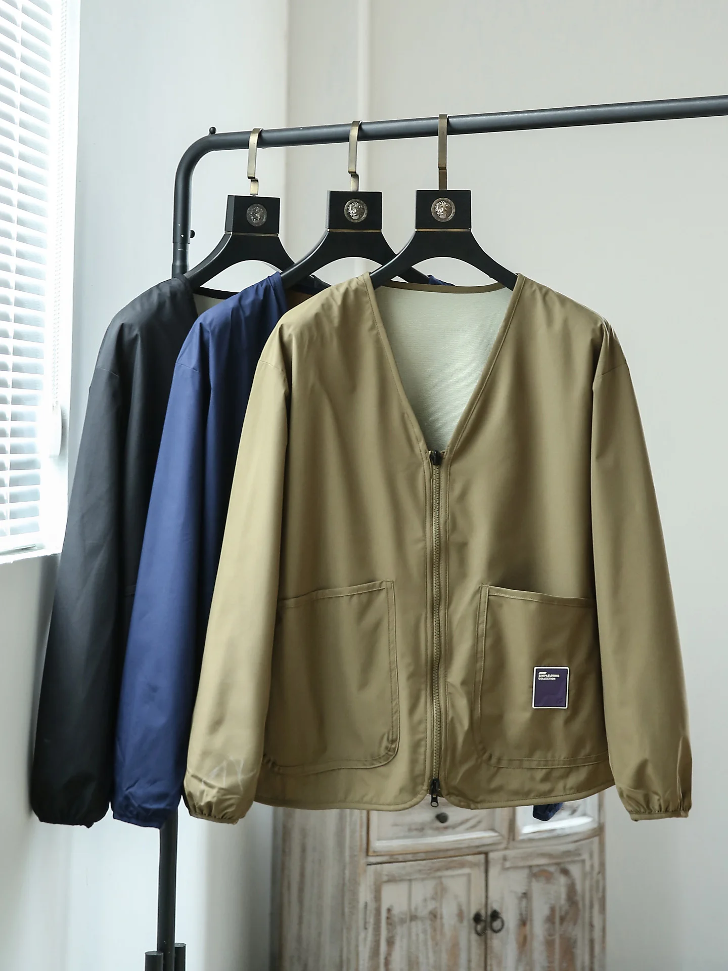 

Двусторонняя повседневная мужская куртка с V-образным вырезом, свободного кроя, теплая, удобная, для ежедневной носки, модная, осенняя новинка