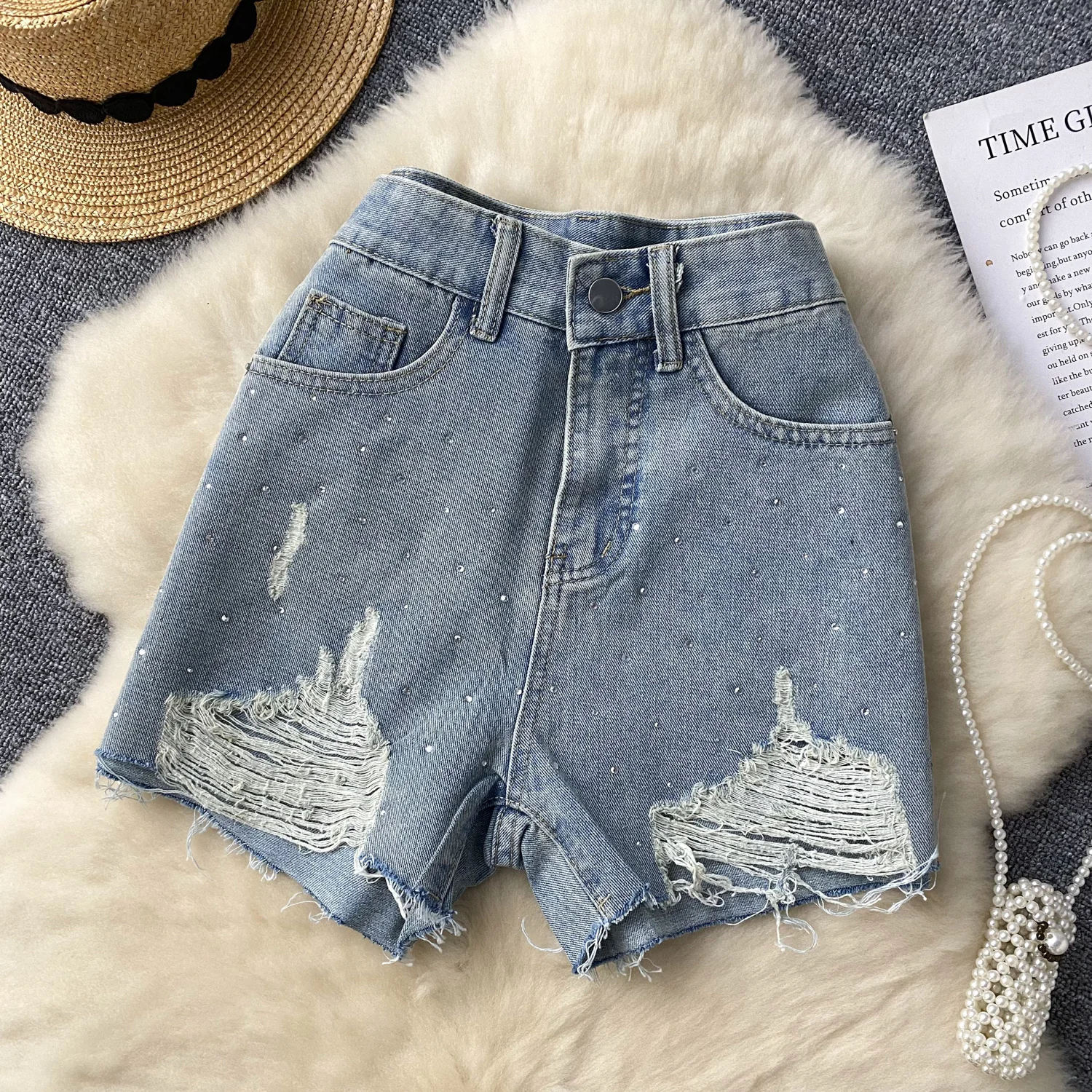 

Denim Shorts Pants for Women's Summer New Hollowed Out Holes Fashionable Hot Diamond High Waisted Wide Leg Pants