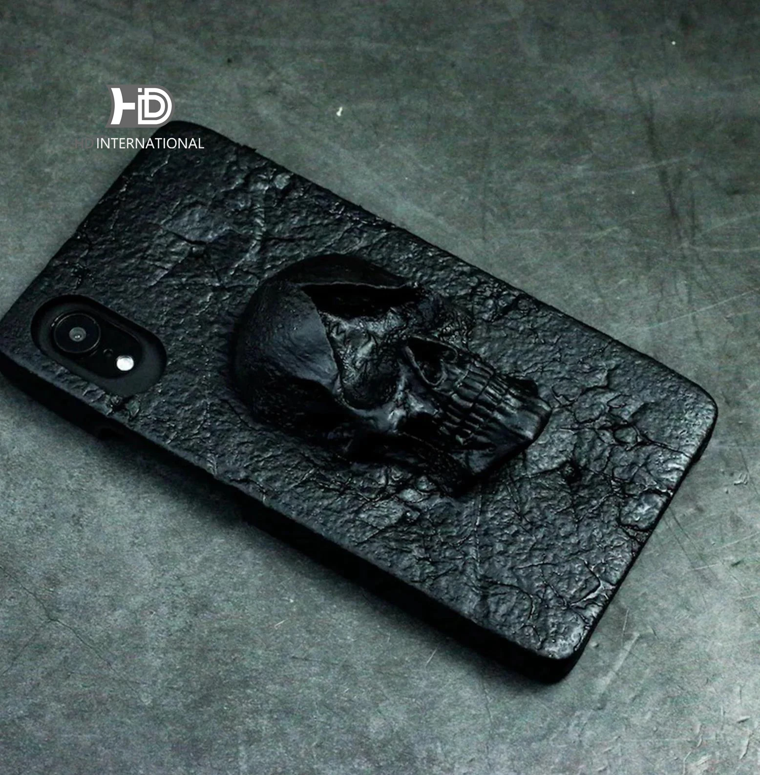 iPhone13phone case, skull phone case,resin phone case,3D three-dimensional phone case,all phone models can be customized,handmad