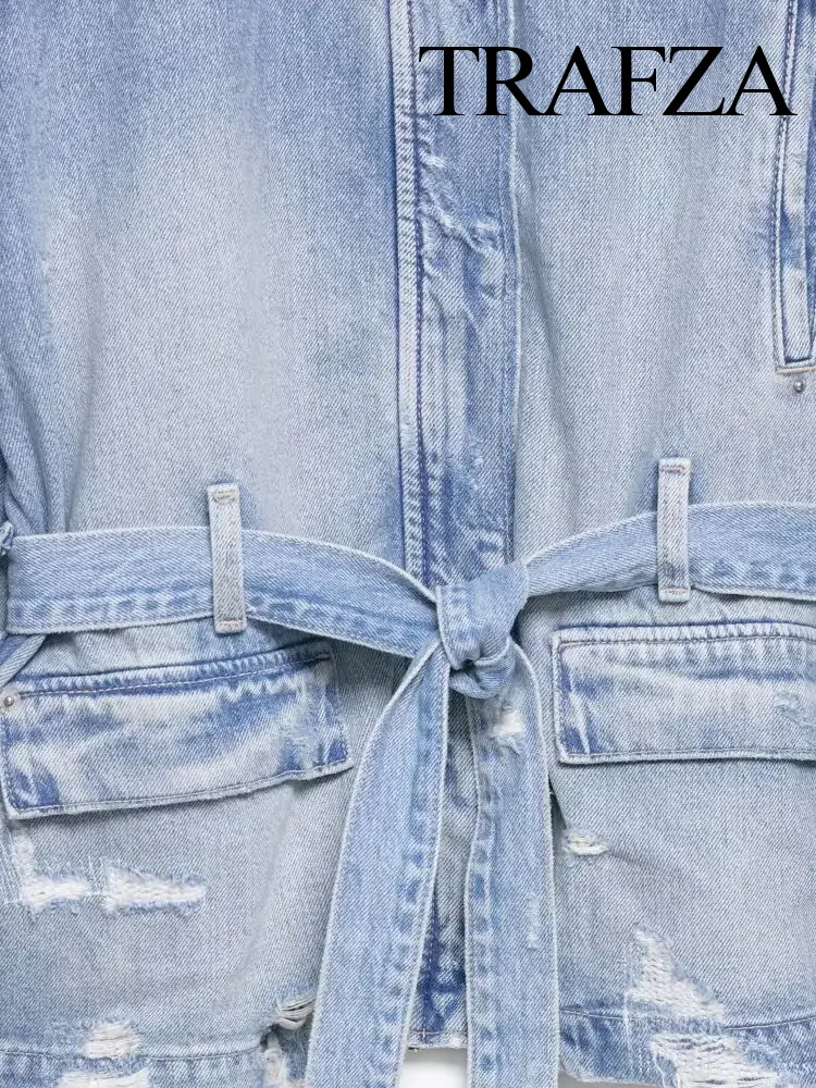 

TRAFZA Fashion Women Long Sleeves Lapel With Pockets Belted Causal Jacket 2025 Autumn Woman Zipper Single-Breasted Design Coats