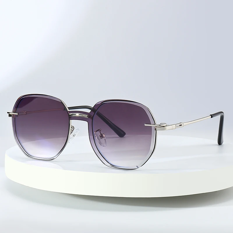 New One-piece Frameless Sunglasses Set With Two In One Fashionable Sunglasses Magnetic Clip Anti Blue Light Glasses Frame 7000