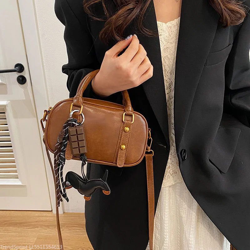 Cute Leather Dachshund Keychain Pendant Creative Sausage Dog Charm Key Ring Lanyard Bag Accessory Car Key Holder Decoration Gift For Women
