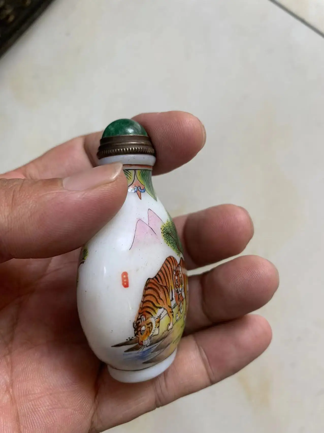 Rare Qing Dynasty  CHINESE Old colour glass  PAINTING SNUFF BOTTLE,tiger.#04,Free shipping
