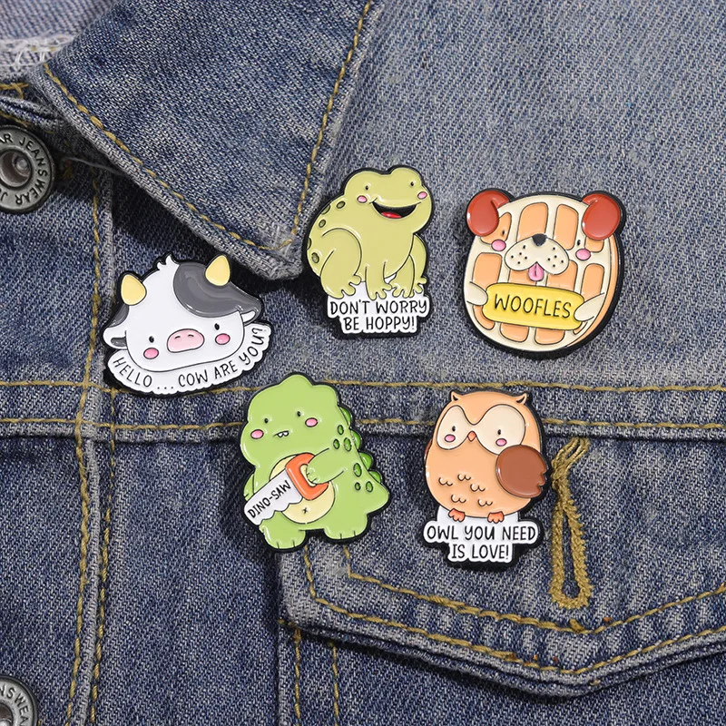 10 New Random Shipment Cute Cat Frog Owl Small Animal Creative Personality Fashion Decorations Metal Badge Clothing Accessories