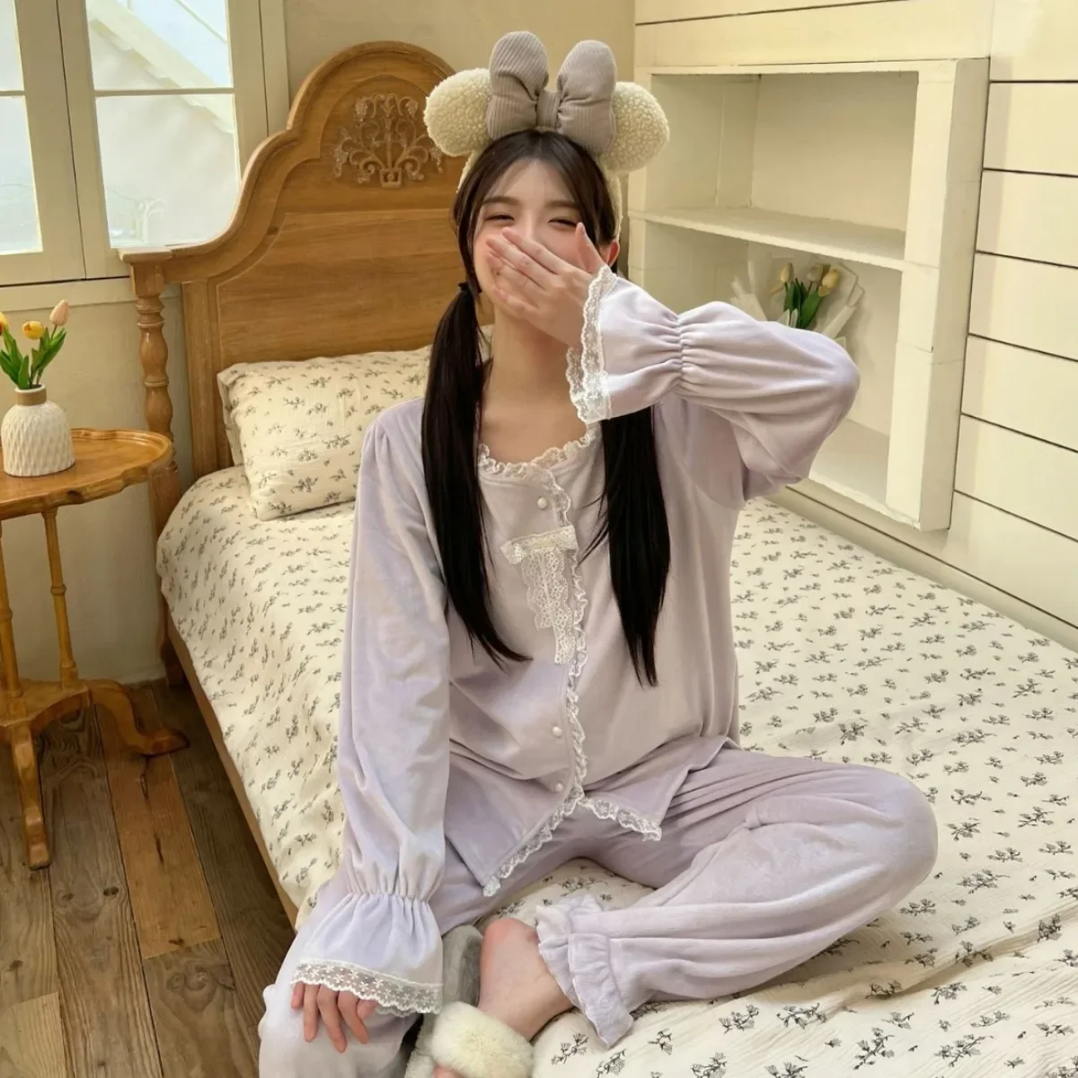 Princess Style 2PCS Pyjamas Suit Island Velvet Pajamas Set Winter Warm Homewear Sexy Sweet Lace Trim Top&Pants Sleepwear