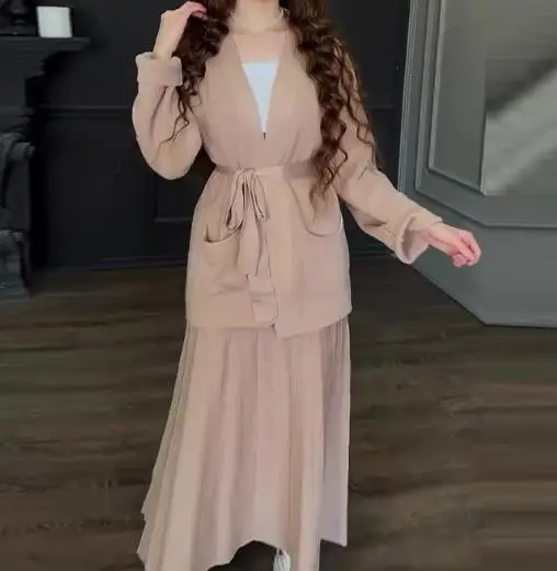 

Spring 2025 Loose Strap Pocket V-Neck Cardigan Jacket, Comfortable Half Skirt Set for Women