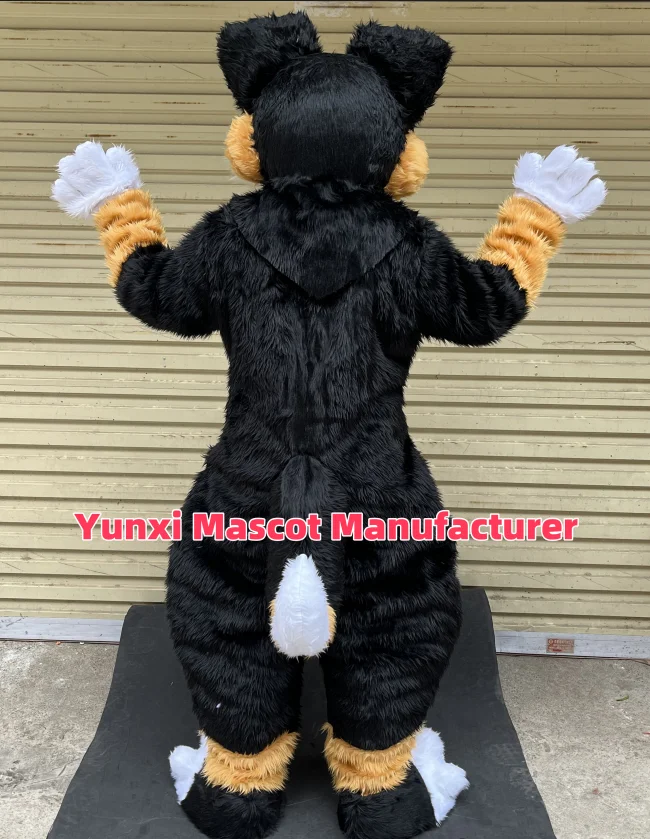 Fysieke schieten Husky mascotte kostuum Volwassene dragen cosplay Halloween hond cartoon pop verjaardagsfeestje