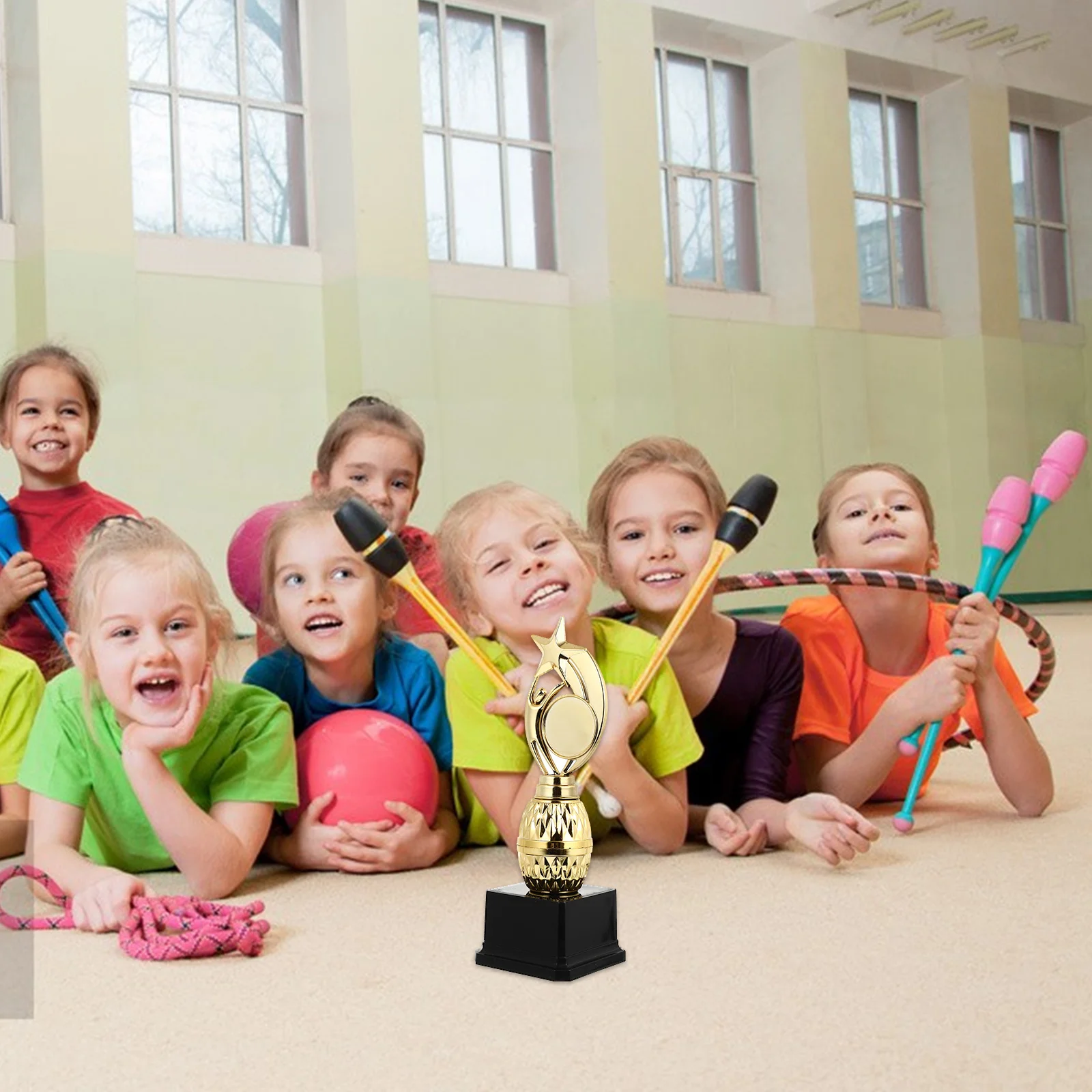 

Plastic Star Award Trophy Golden Small Size Party Favor for Sports Competition Game Prizes Goodie Bag Gifts Cup Trophies