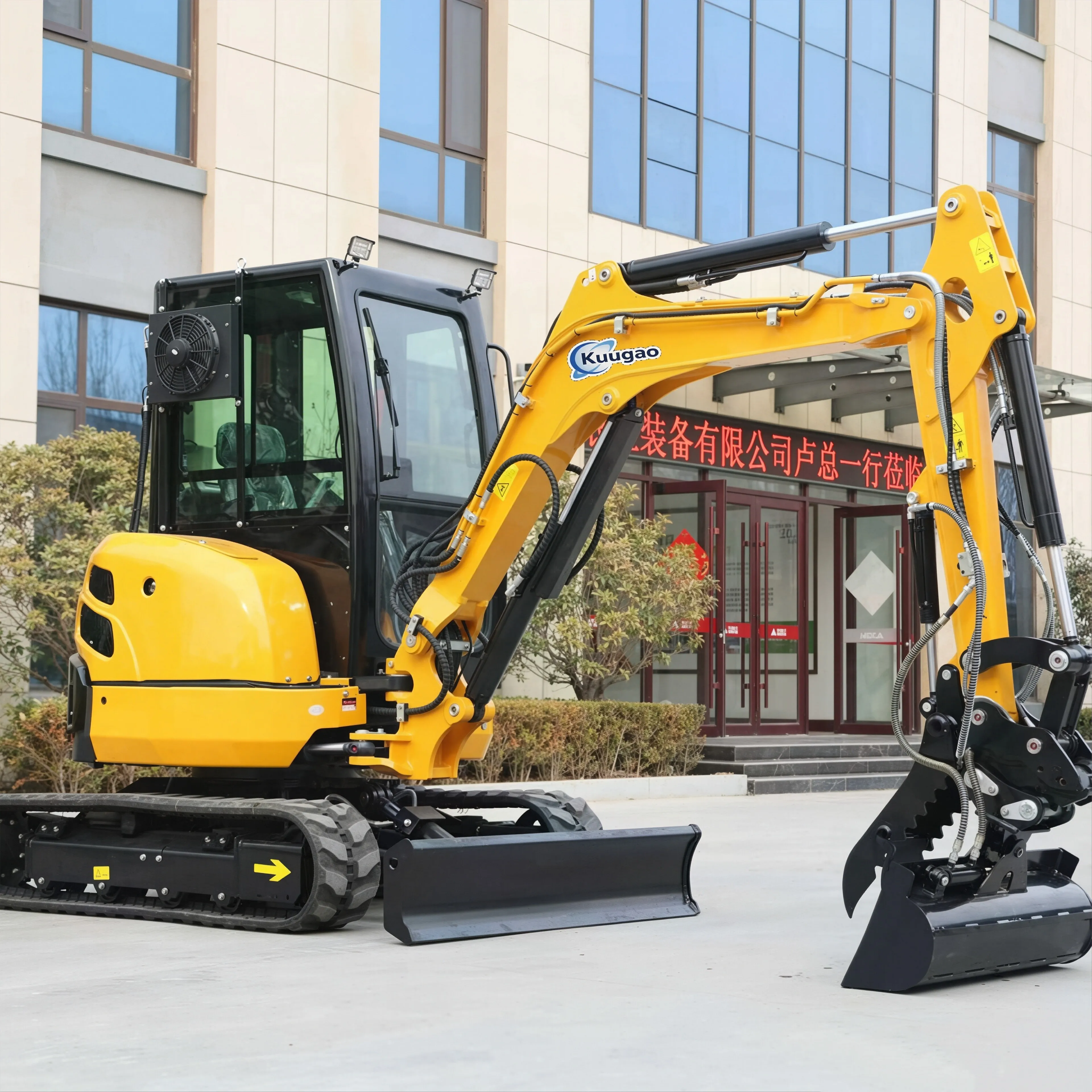 2 Ton 3 Ton Mini Excavator Mini Digger Crawler Digger with Yanmar Engine Farm Excavators Customizable Hydraulic Excavator Tool