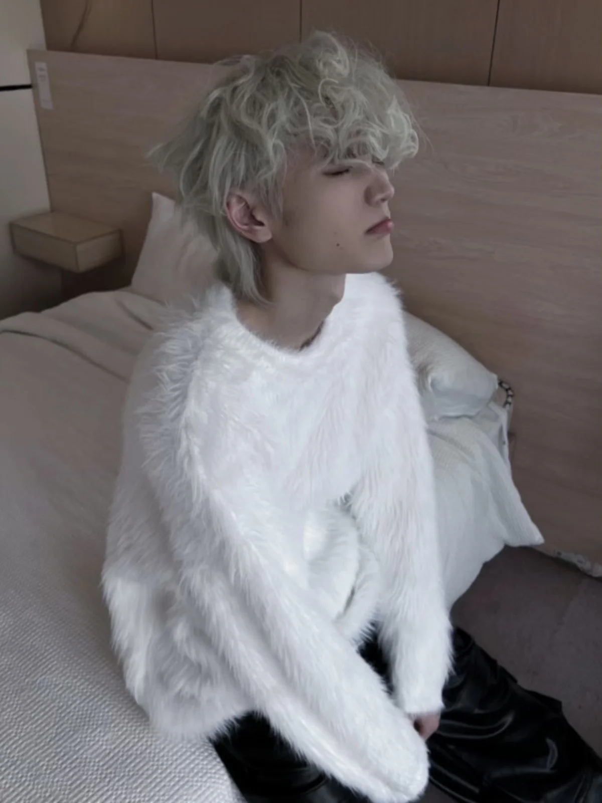 

Мужской белый вязаный свитер Cleanfit: осенне-зимний, мягкий, уютный, с круглым вырезом, длинными рукавами, свободного кроя, из полиэфирного волокна