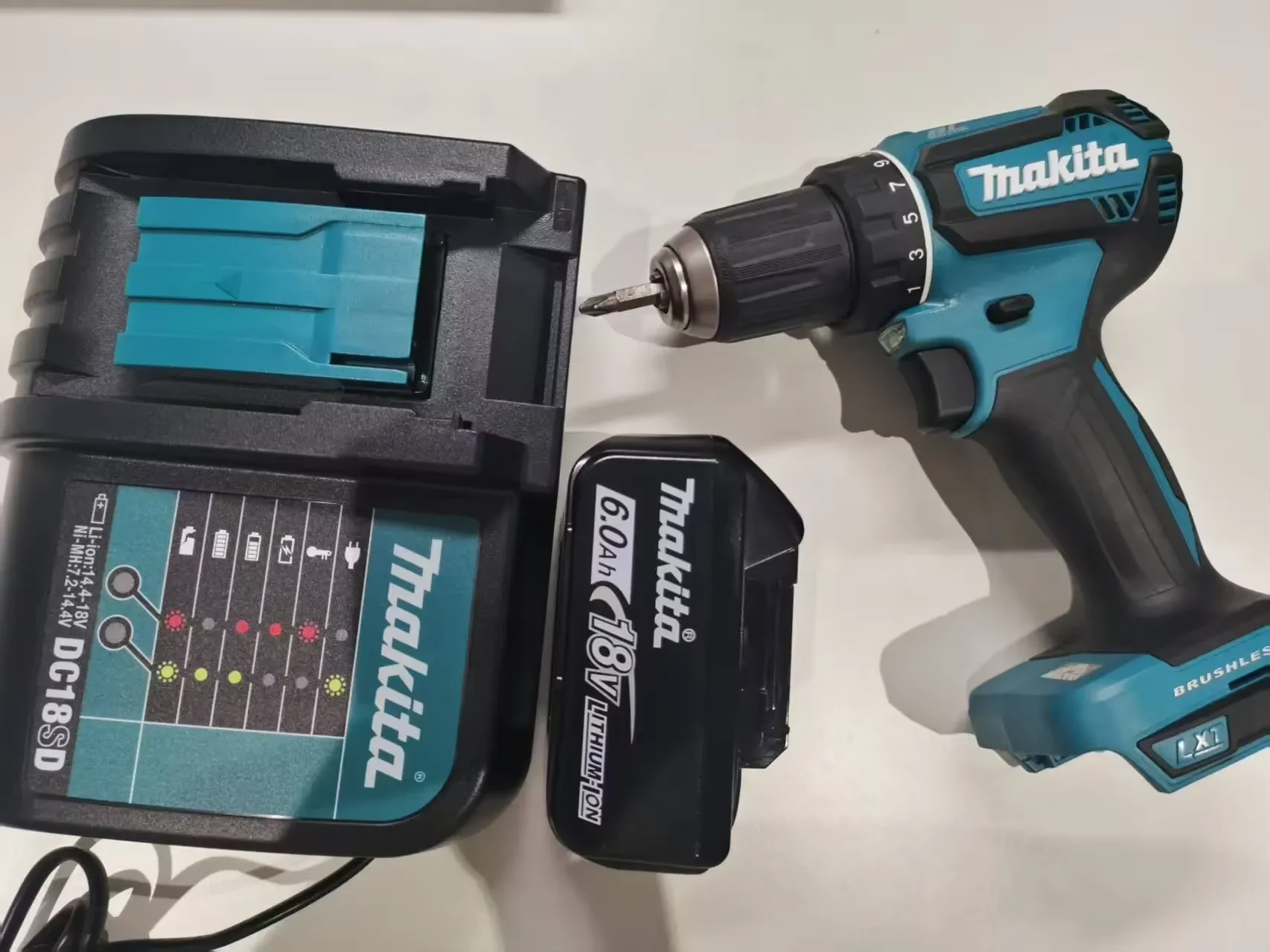

18v Makita BL1860 BL1850B BL1850 BL1840 BL1830 Replaced with Makita 18650 3.0/5.0/6.0/9.0Ah power tool battery and charger