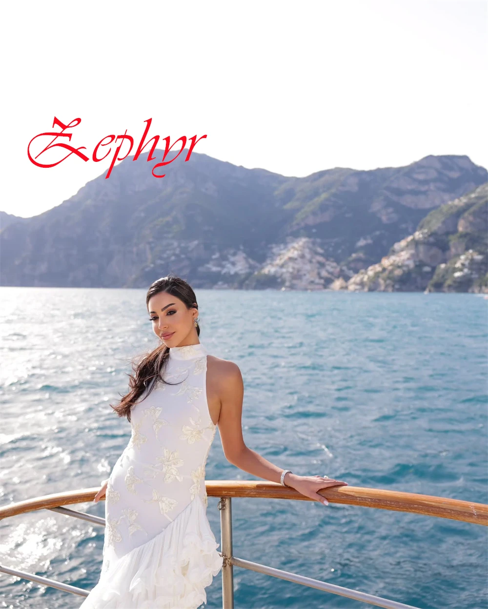 Vestido de novia de Jersey blanco exquisito personalizado, vestidos de novia elegantes sin mangas con cuello Halter, vestido de cola de barrido con volantes y cremallera en la espalda