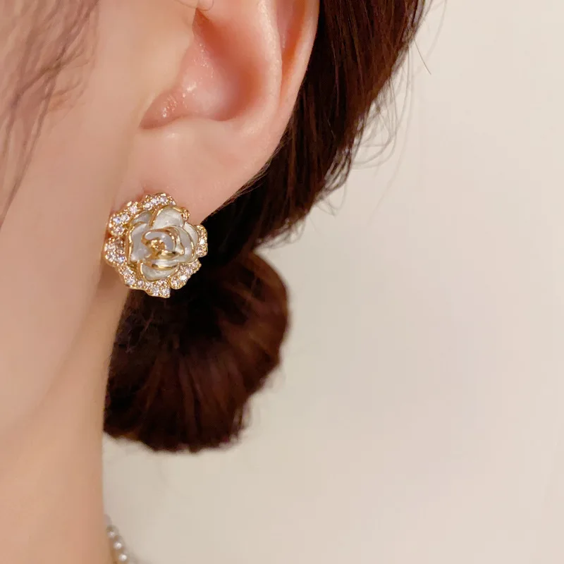 Korean Style 925 Silver Needle Zircon Baked Paint Camellia High-end Fashion Light Luxury Earrings for Women Jewelry.