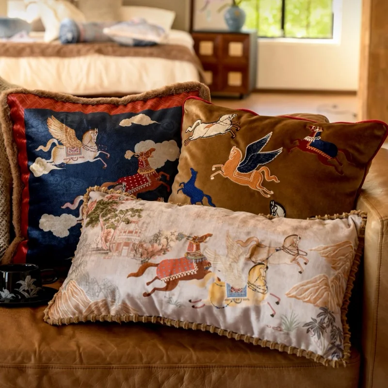 Flying Horse Pillows Retro Chinese Velvet Cushion Case Art Embroidery Decorative Pillow Cover For Sofa Chair Home Decorations