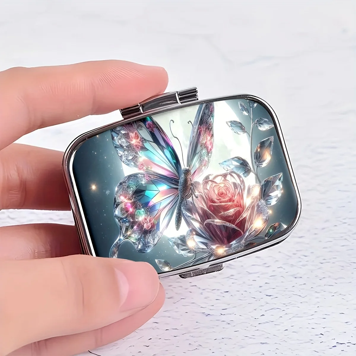 1 Crystal Butterfly and Rose Pill Box, with 2 Compartments, Portable Rectangular Pill Case, Suitable for Handbags, Travel Vitamin Organizer, Suitable for Both Men and Women, Ideal for Travel and Daily Use, Perfect Gift for Elders and Travelers