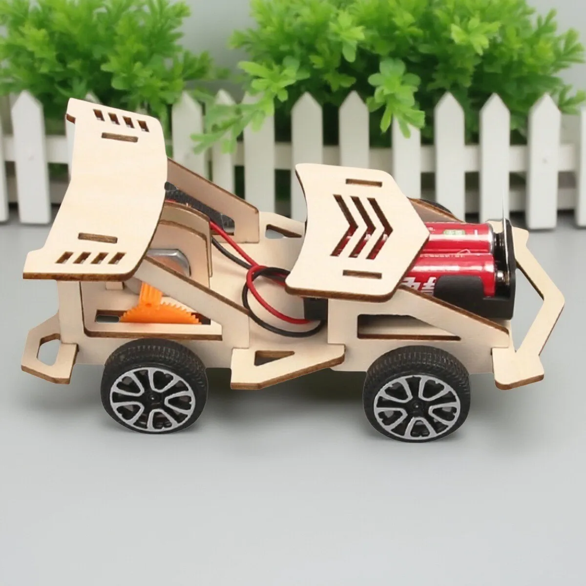 Electric racing car model children's wooden DIY assembly STEM toys scientific experiment toys handmade early learning gifts