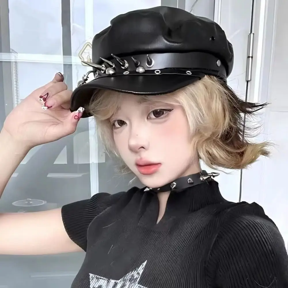 PU Leather Rivet Punk Cap Lolita Cool Dark Retro Gothic Spike Cap Sunscreen Hat Beret Hat Painter Hat Headdress