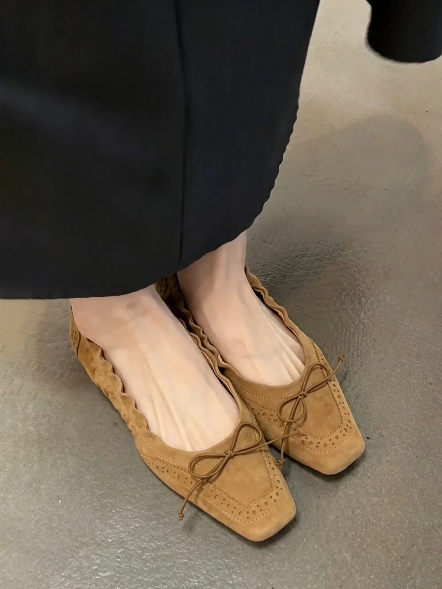 scarpe-da-donna-in-pelle-intagliata-stile-retro-punta-quadrata-suola-morbida-ballerine-casual-stile-coreano