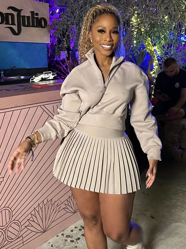 

Элегантный простой комплект из 2 предметов для женщин 2024, осенний тренд, повседневные толстовки + юбка плитра, классическая одинаковая уличная одежда