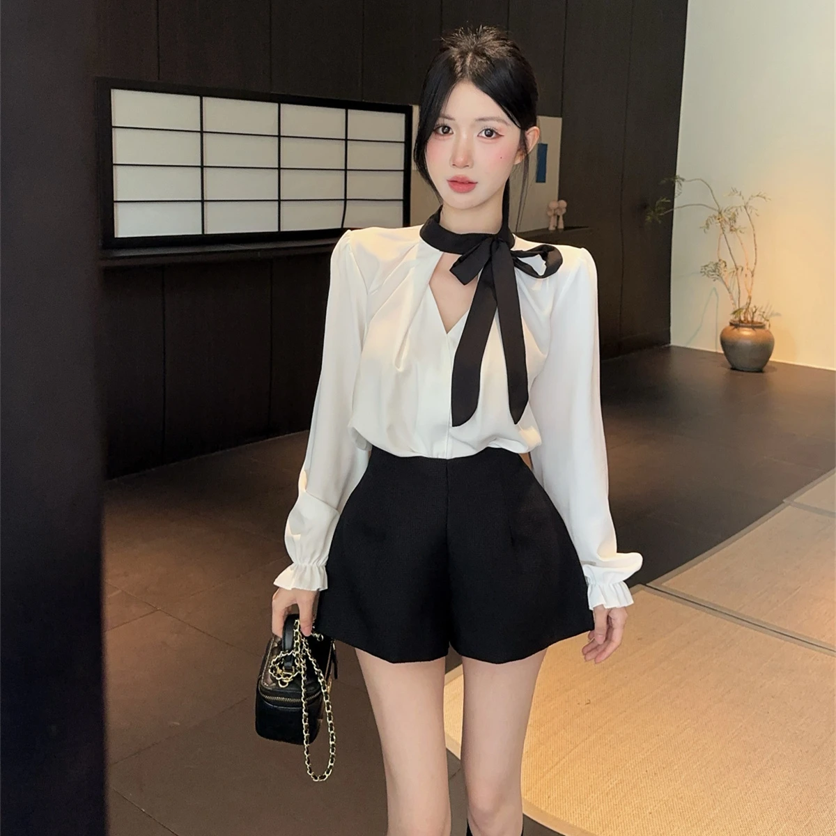 

Sweet Knot Long Sleeve Shirt Gentle Style High Waist Shorts Two Piece Set for Women Winter Fashion Casual Outfit