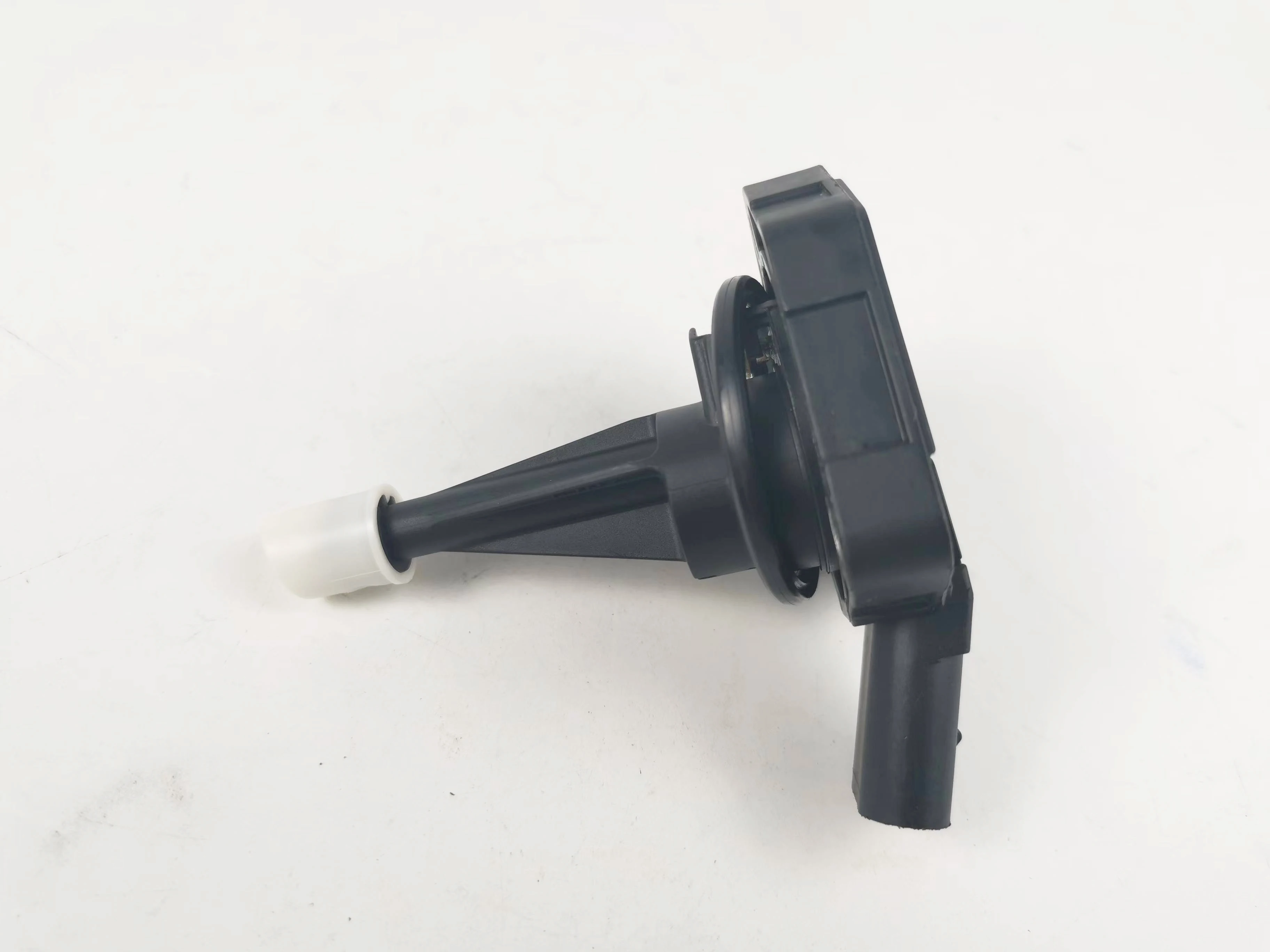 Oil Level Sensor 03C907660S For AUDI A4 B8 A5 A6 C7 A7 Sportback A8L D4 Q3 Q5 Q7