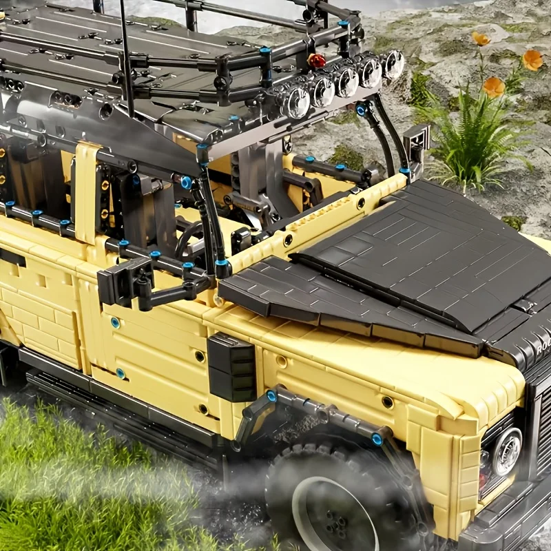 Classic off-road vehicle creative static model, challenging assembly model, educational toy figurine, birthday gift