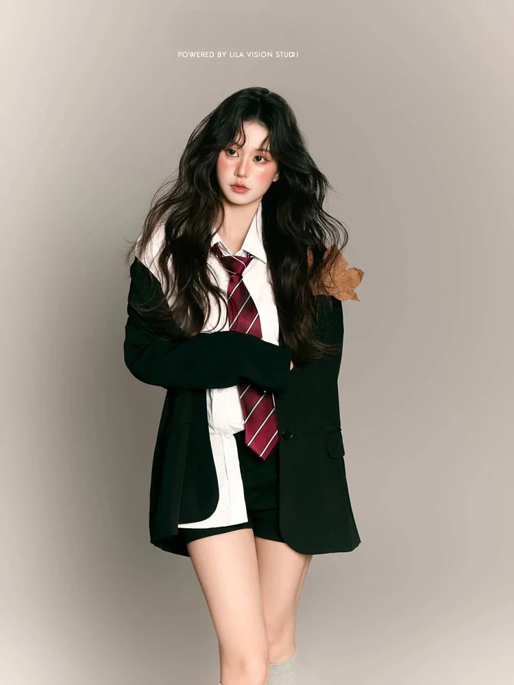 

Новый костюм в стиле Lazy 2026: Атмосферный образ для персональной фотосессии, корейский микс, милый и дерзкий, в стиле американской студенческой девушки