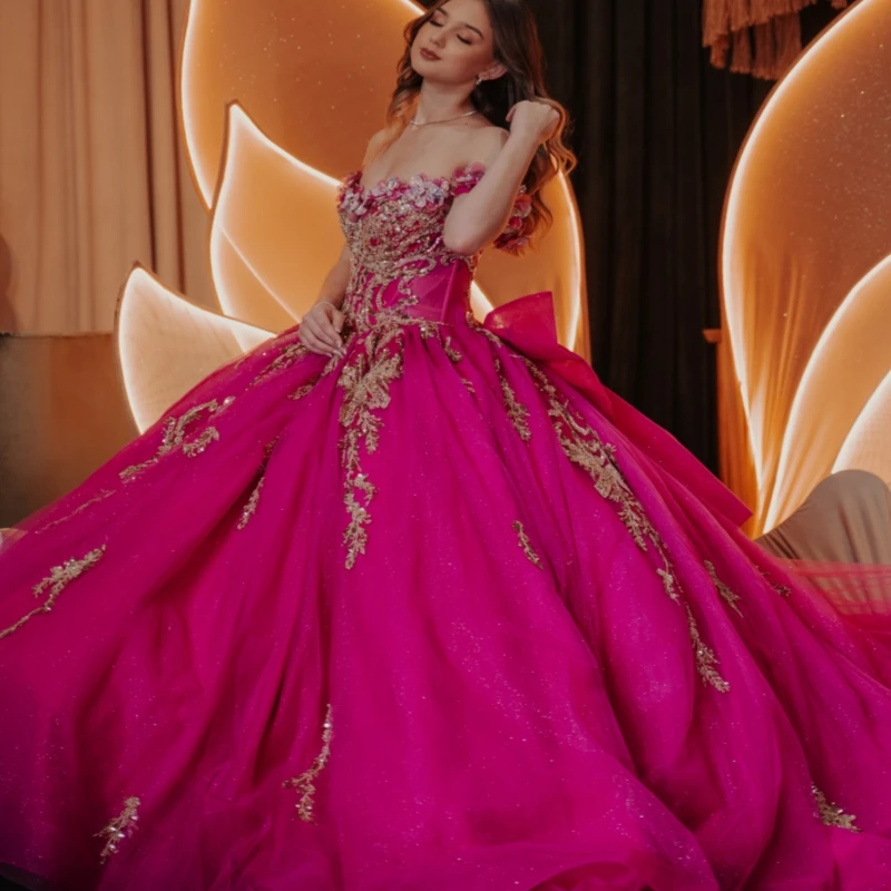 

Розово-красные блестящие платья Quinceanera с открытыми плечами, золотая аппликация, бисер, тюлевой бант, вечерние платья для дня рождения, сладкое платье 16, Vestidos 15 De