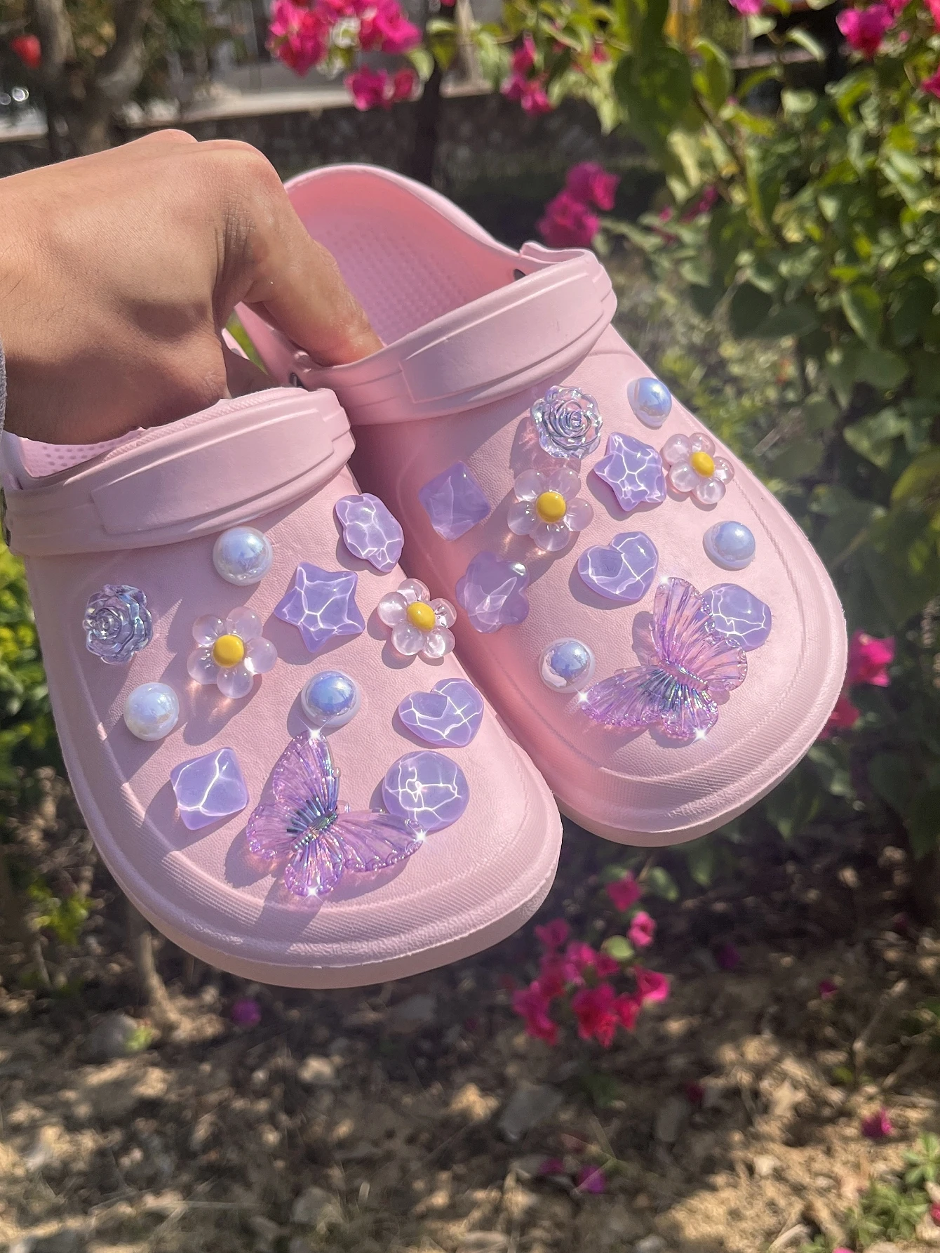 24pcs Beach Shoes Shoe Flower Accessories Pink bright face butterfly shoes Flower garden shoes removable, decorative buckle, DIY