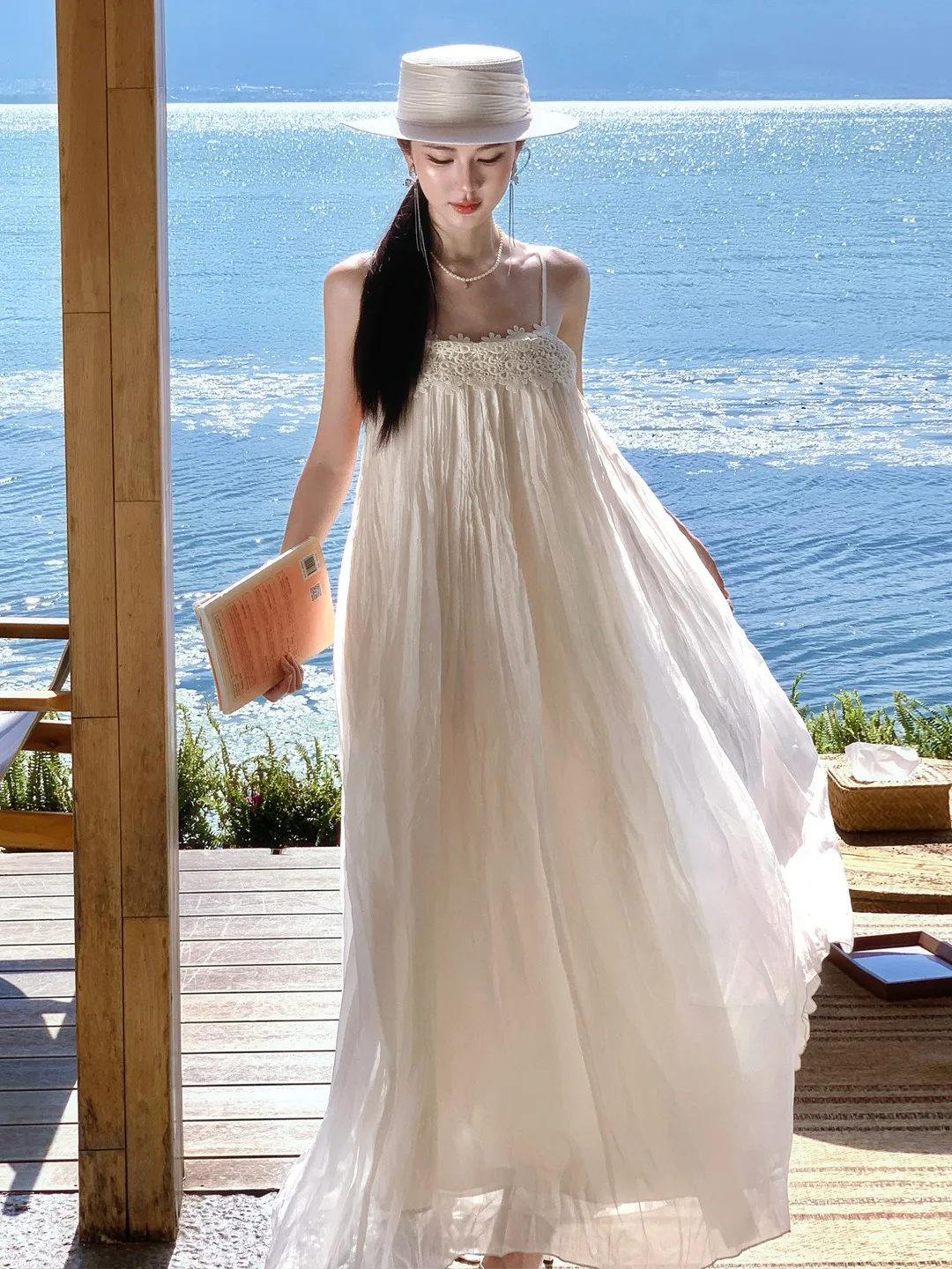 

Summer White Lace Splice Long Dress Women's Strapless Slim Fit Gown Holiday Style Versatile Waist Cinched Maxi Skirt