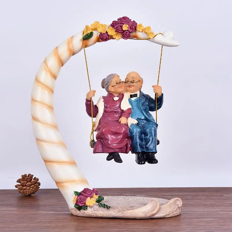 Chinese Swing Old Couples Resi - Resin Art Decoration Items recension och pris