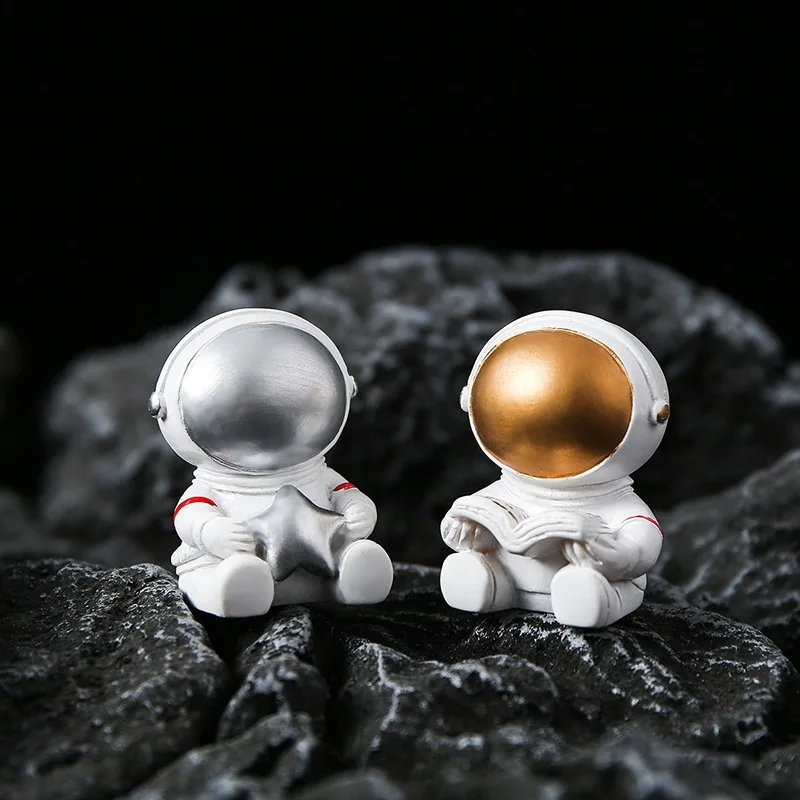 6 Astronaut Series Candle Epoxy Silicone Mold for DIY Handmade Aromatherapy Candle Ornaments Handicrafts Pastry Cake Decorating