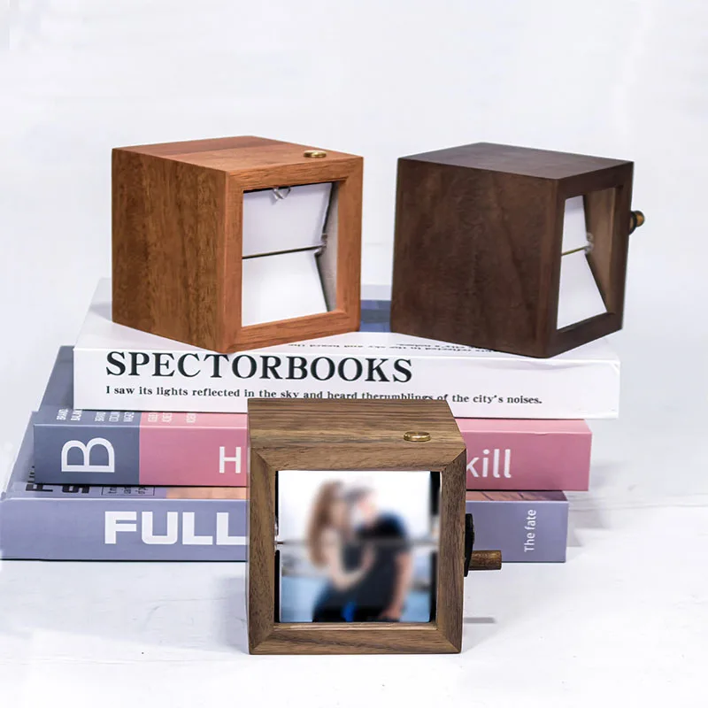 Mini Luminous Hand Cranked Photo Flipper Frame 8/16 Photos Rotating Wooden Box Photocards Holder Desk Decoration Festival Gifts