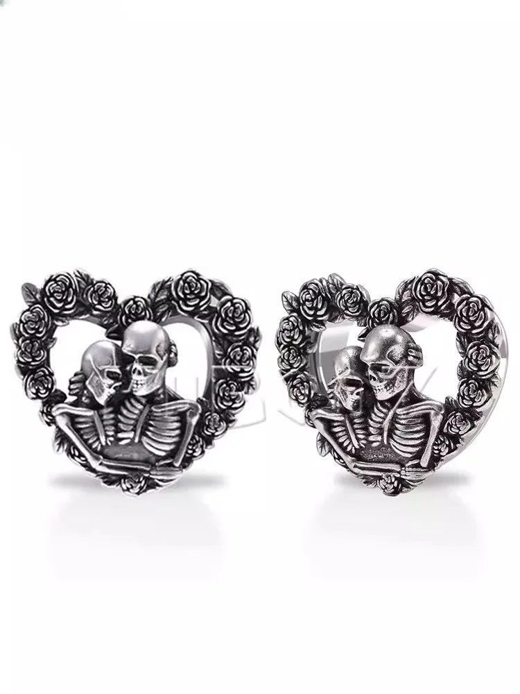 

Europe and America Retro Silver Color Hollow Rose Heart-shaped Embrace Skull Earrings UNISEX Halloween Happy Party Earrings