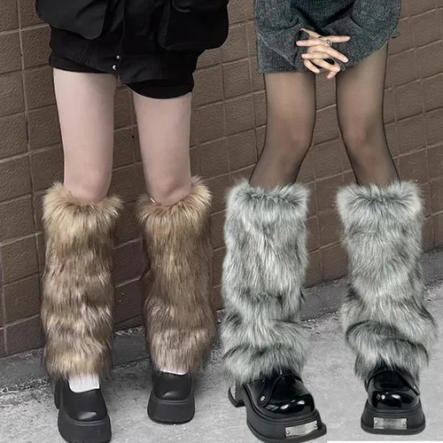 Imagen 2 del producto Calentadores de piernas de piel sintética Y2K para chica picante Harajuku, botas peludas cálidas para invierno, calcetines Jk, calcetines de Cosplay de hip hop japonés, accesorios