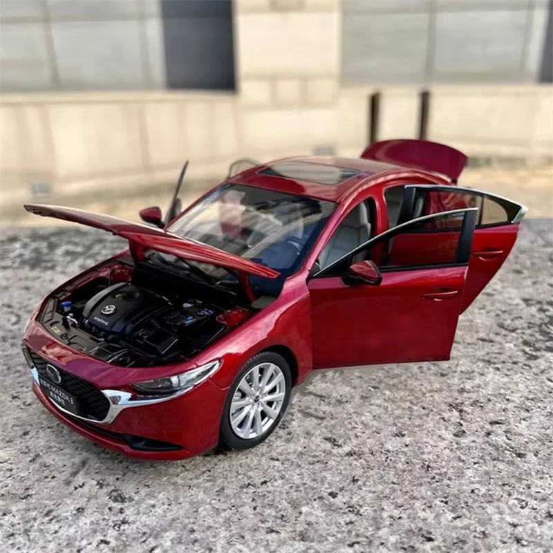 

New 1:18 MAZDA 3 Axela Alloy Car Model Diecast Metal Vehicles Car Model High Simulation Collection Childrens Toy Gift Decoration