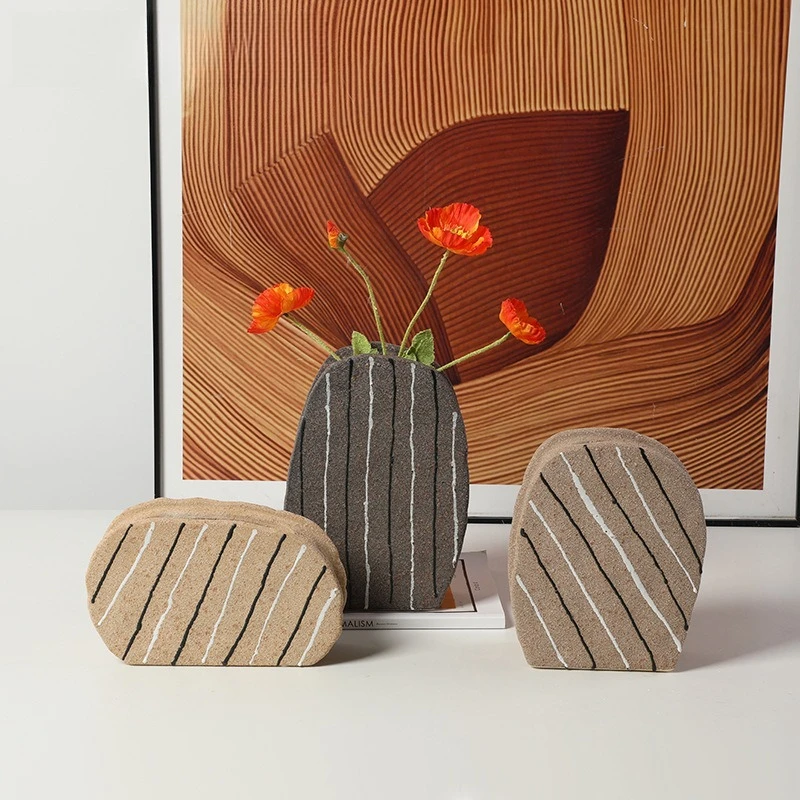 Modern wabi-sabi abstract tiramisu ceramic dried vase exhibition hall dining side cabinet table top, decorative ornament