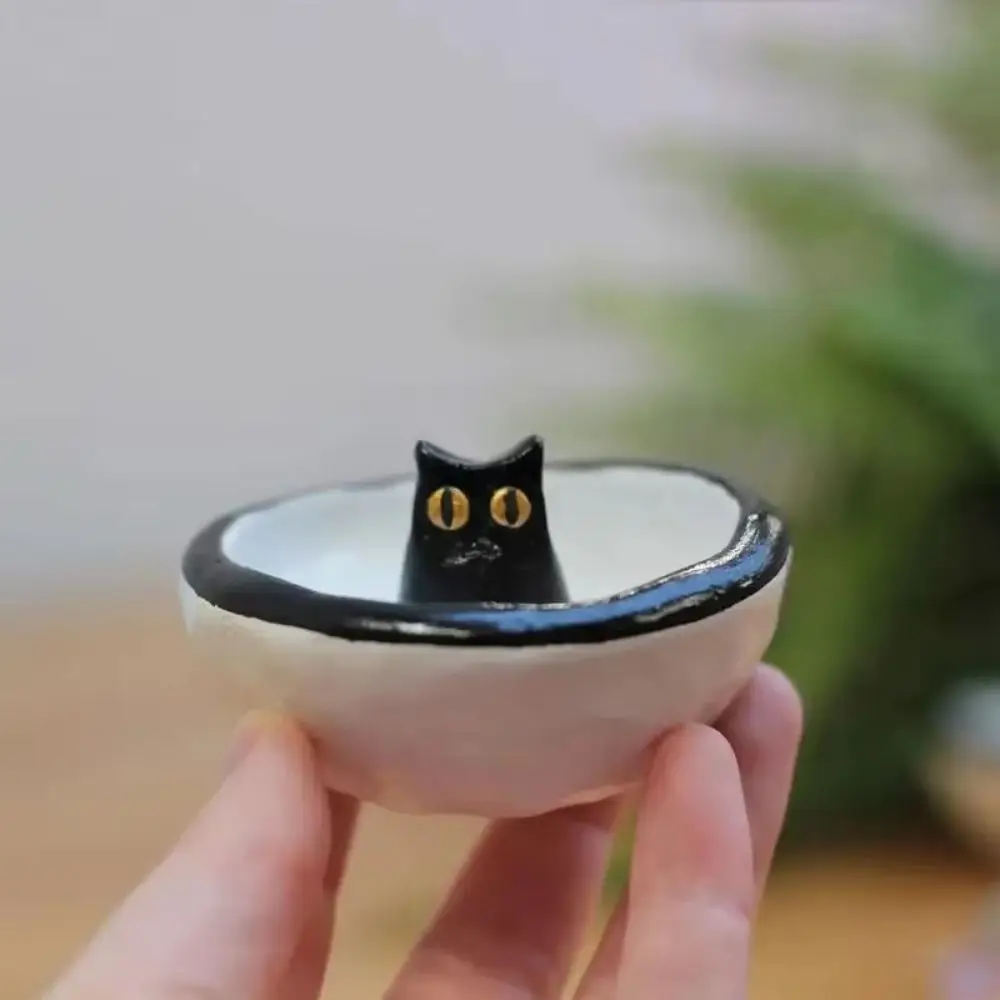 

Crafts Resin Cat Ring Holder Cute Modern Ring Dish Decorative Jewelry Storage Tray Valentine's Day