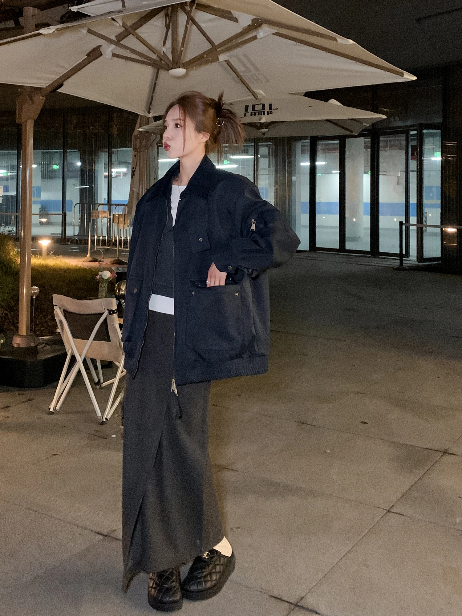 

Женское пальто на молнии Jaet Color Blo с воротником свободного покроя Синяя рабочая одежда Верхняя одежда Дизайн Sensation Высококачественное хлопковое пальто