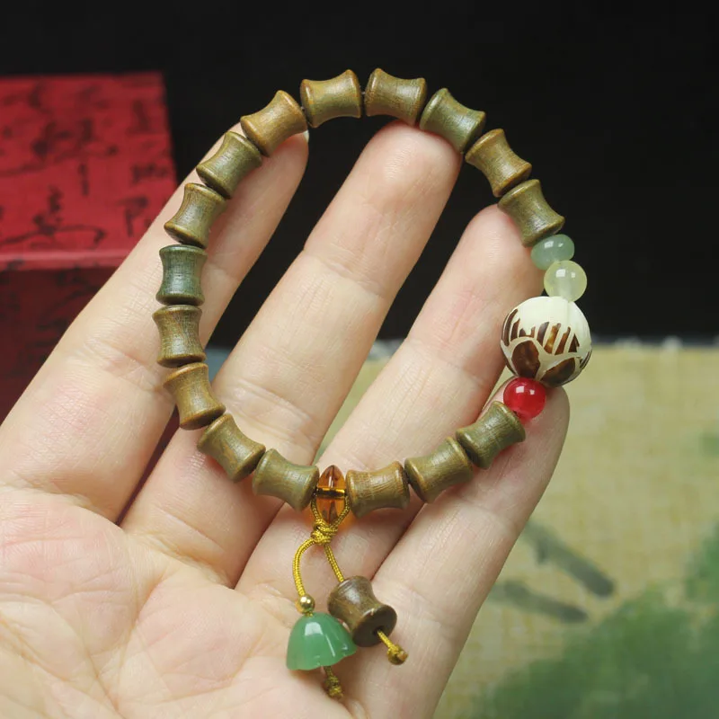 green-sandalwood-bamboo-joint-beaded-bracelet-with-jade-lotus-pod-literary-play-jewelry-for-men-and-women-diy-gifts