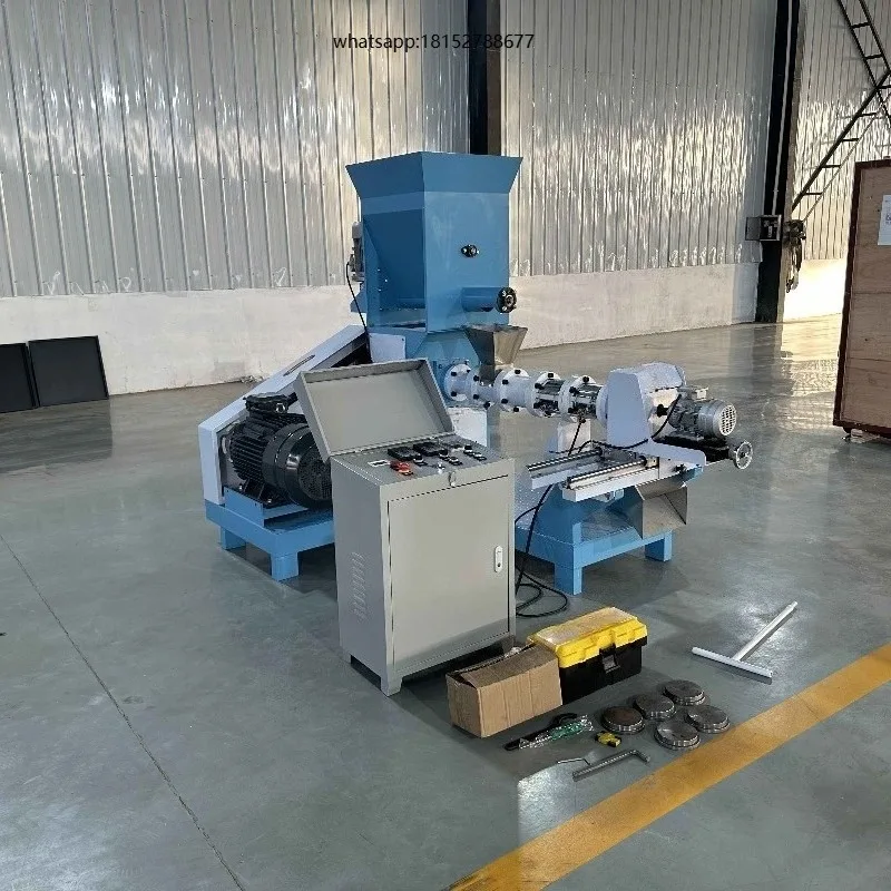 100-150kg/hour Industrial Animal Food Production Line / Pet Food Machinery Dried Dog Food Making Machines