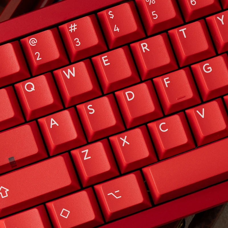 Courage red customized mechanical keyboard two-color keys pbt material original height