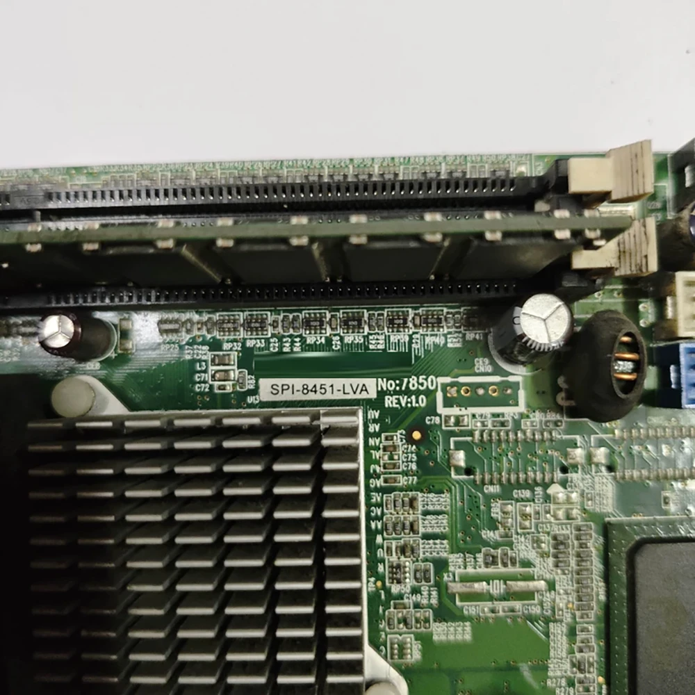 

SPI-8451-LVA Материнская плата промышленного управления SPI-8451 REV1.0