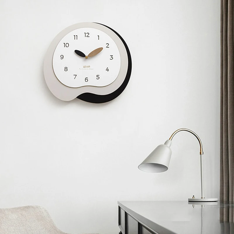 Y*-Xenomorph Korean Wall Clocks Minimalist Fashion Nordic Simple Creative Wall Watch Aesthetic Silent Horloge Room Decorations