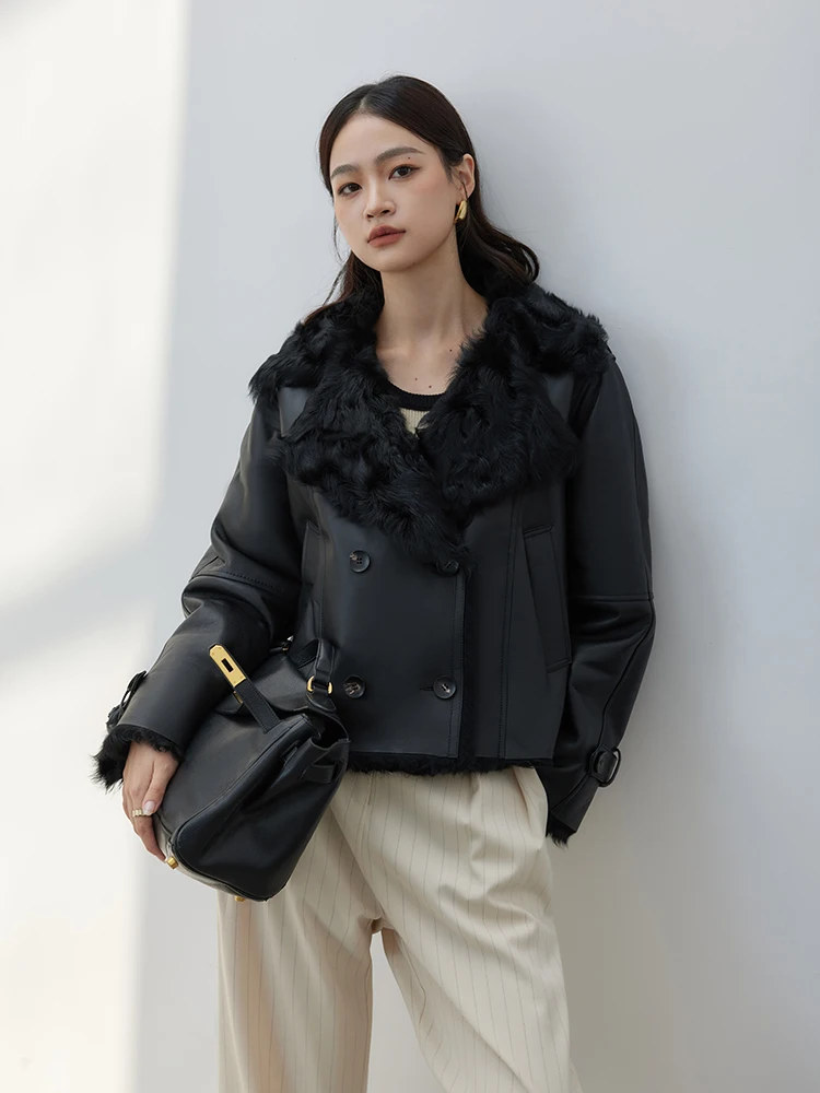 

Высококачественные роскошные женские шубы из натуральной кожи ягненка, новинка 2025, простая двубортная короткая зимняя мотоциклетная куртка из натурального меха